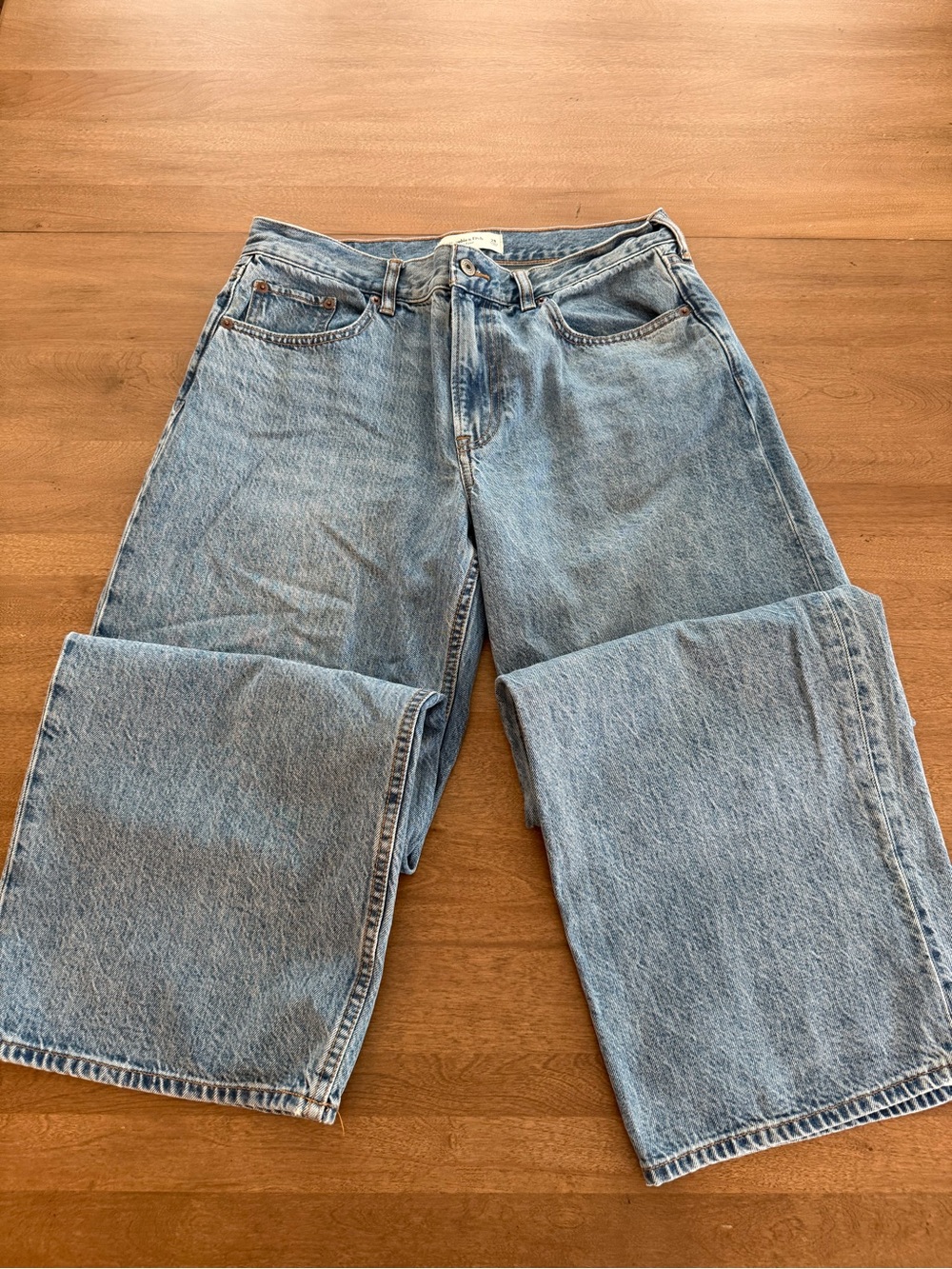 Abercrombie & Fitch “The Ultra Loose” Curve Love Jean